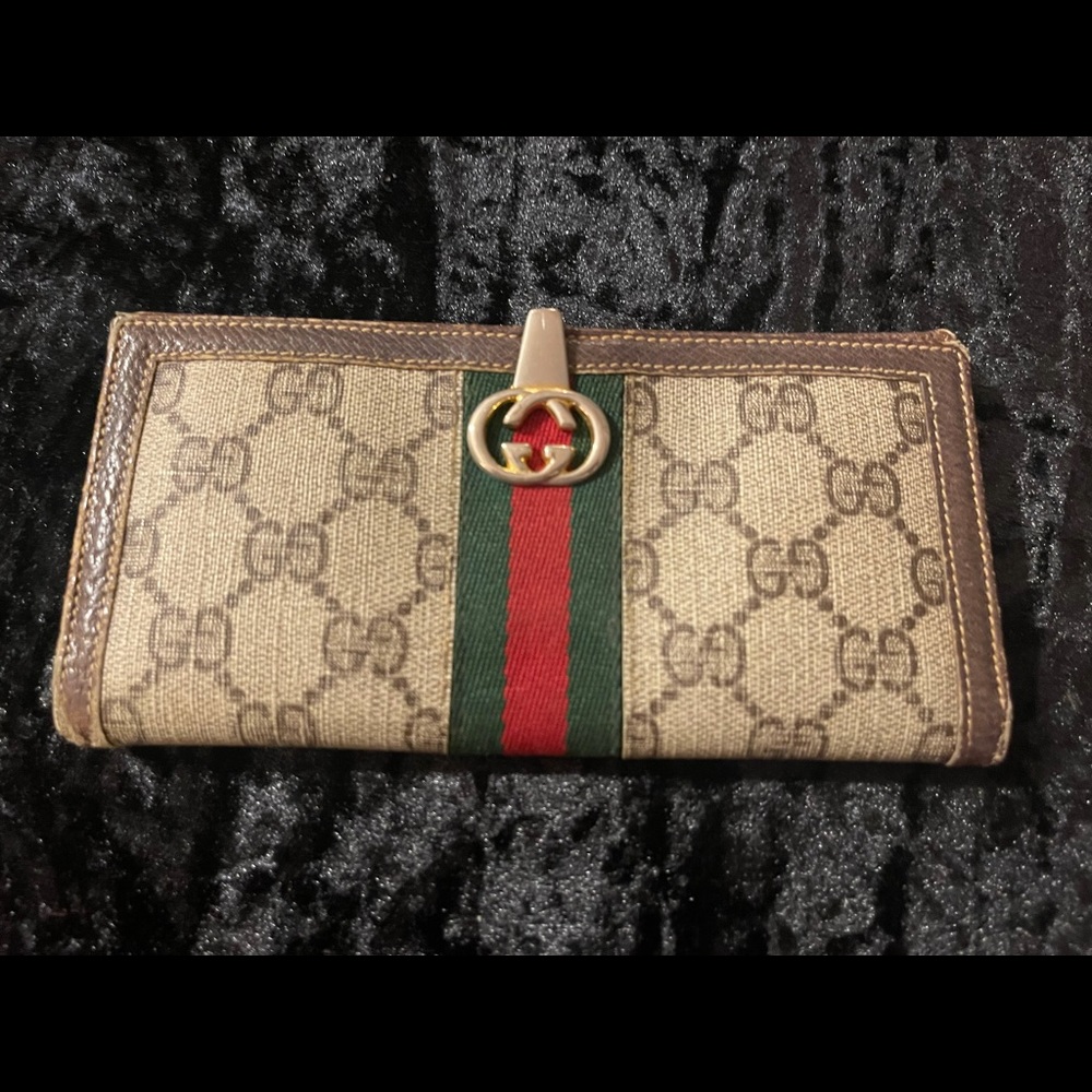 Gucci Vintage Snap Fold Wallet